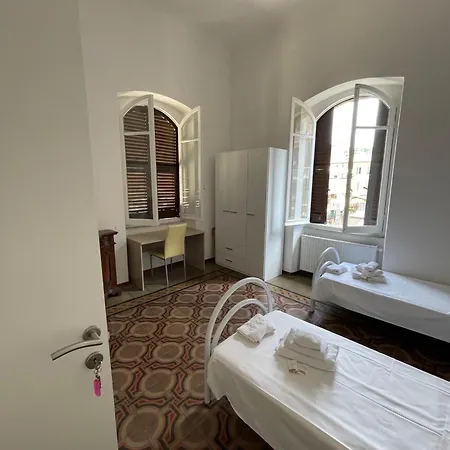 招待所 Cavour 斯培西亚
